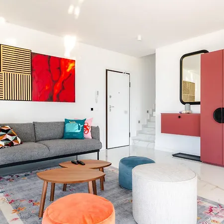 Luxury Beachfront Penthouse With Whirlpool And Spacious Rooftop Terrace, Lejlighed *