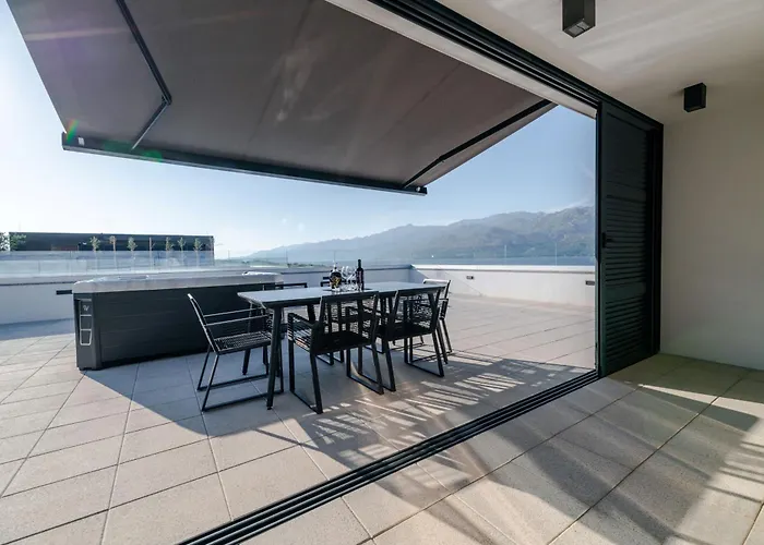 Luxury Beachfront Penthouse With Whirlpool And Spacious Rooftop Terrace,