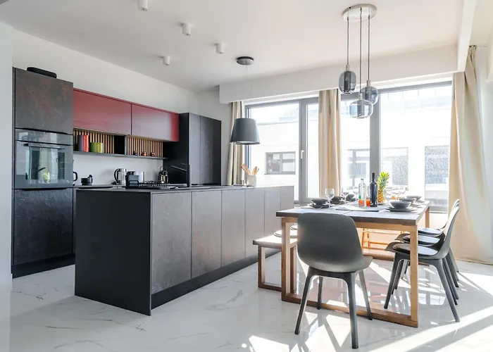 Luxury Beachfront Penthouse With Whirlpool And Spacious Rooftop Terrace,