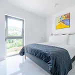 Luxury Beachfront Penthouse With Whirlpool And Spacious Rooftop Terrace, * Vinjerac
