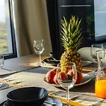 Appartement Luxury Beachfront Penthouse With Whirlpool And Spacious Rooftop Terrace,