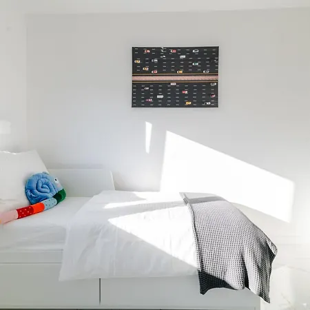 Luxury Beachfront Penthouse With Whirlpool And Spacious Rooftop Terrace, * ווינייראץ